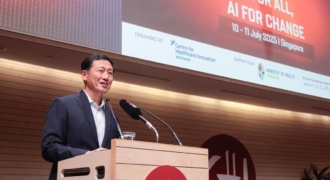 Zaobao: Ong Ye Kung urges medical institutions to make good use of AI to meet challenges