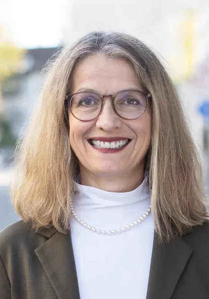 Dr. Aline Cossy-Gantner