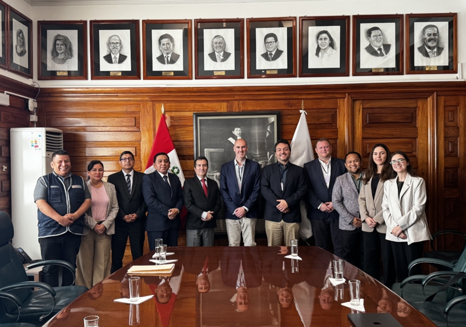 The HealthAI Team meets with Health Ministry officials in Peru